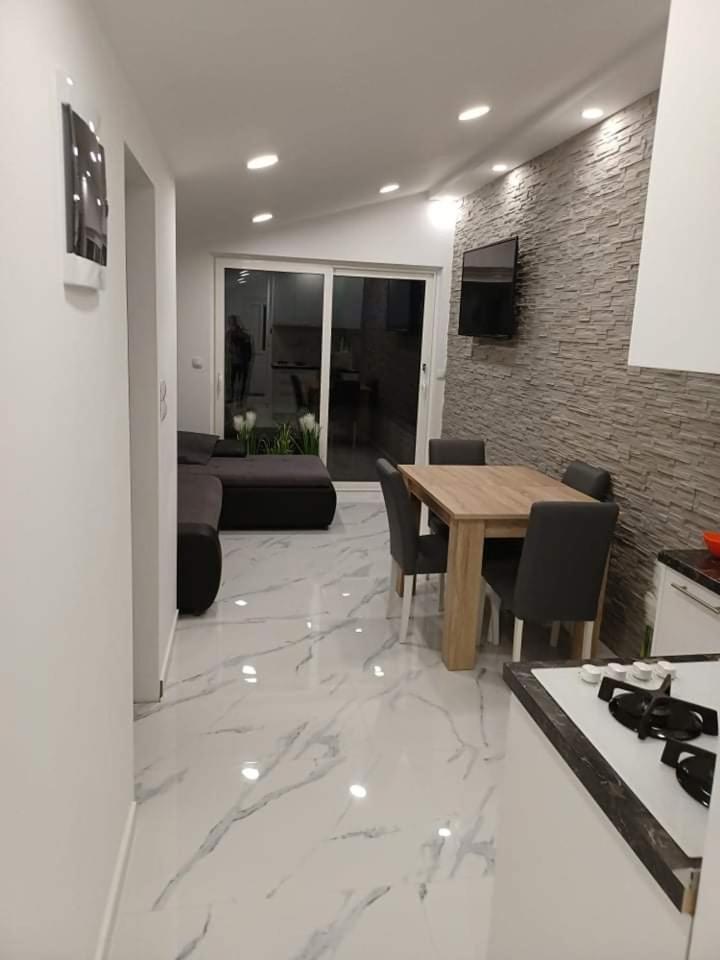 Apartment Sun Vir Quarto foto